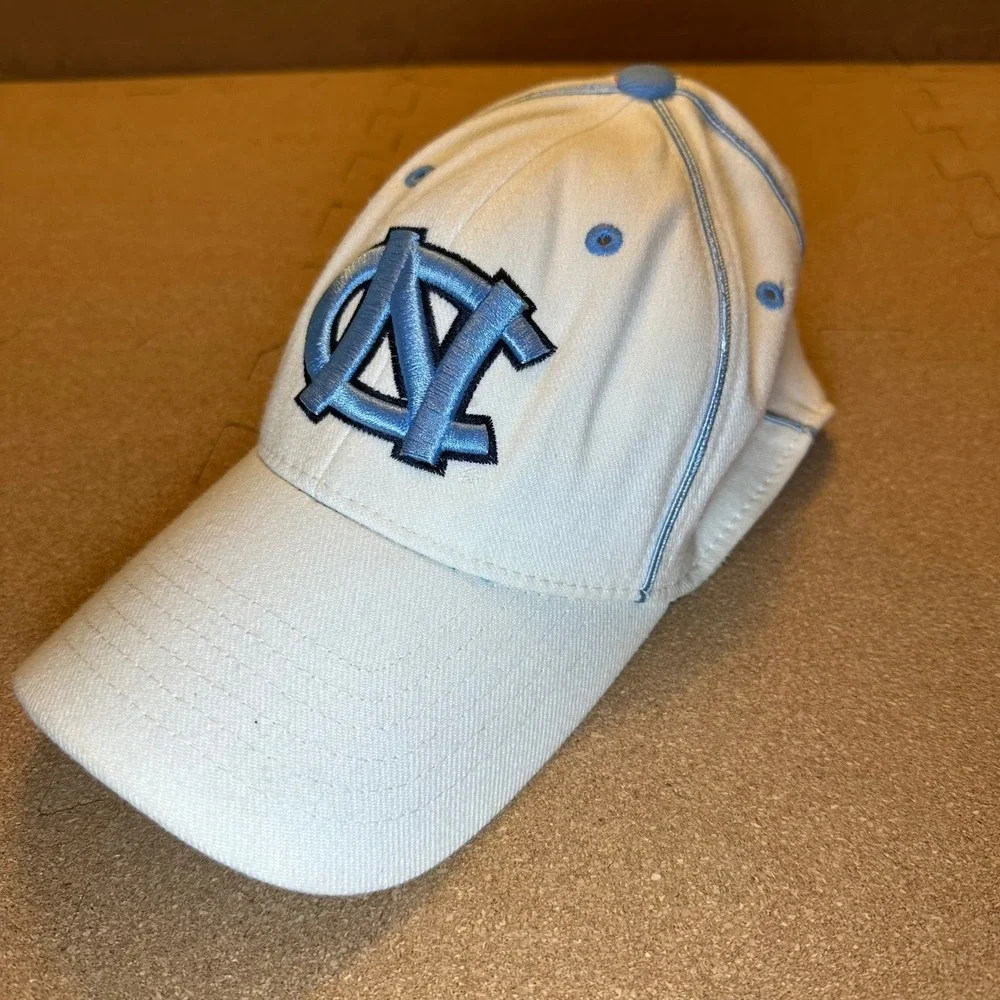 Top of the World Hat Mens OS White UNC Tar Heels One-Fit Embroidered Cap NCAA